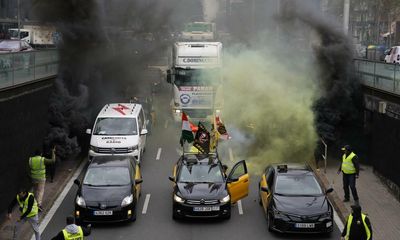 Spain tries again to end lorry strike as food shortages bite