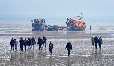 Channel crossings continue as more people arrive in Kent