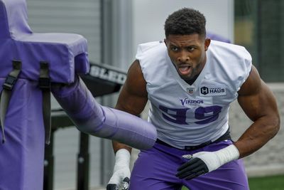 Watch Danielle Hunter return to field work after pec injury