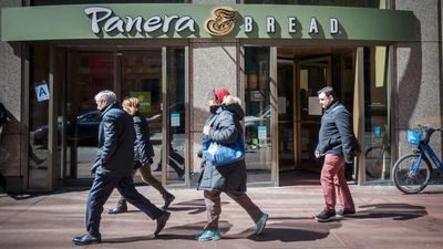 Panera Bread Takes on Popeyes, KFC With a Pricey Chicken Sandwich