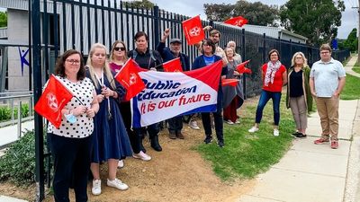 Queanbeyan teachers threaten ongoing industrial action as union says staff shortages causing trauma