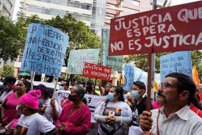 Ecuadorean indigenous groups demand removal of hundreds of gas flares