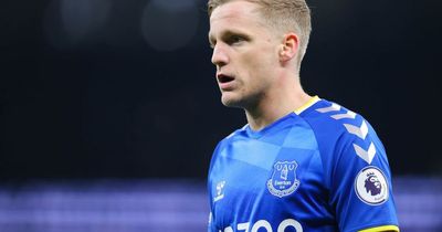 Everton handed Donny van de Beek dilemma as Abdoulaye Doucoure decision praised