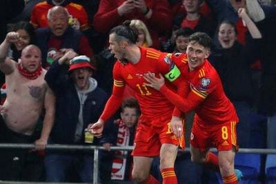 Wales 2-1 Austria: Sensational Gareth Bale at the double in Cardiff to keep World Cup dreams alive