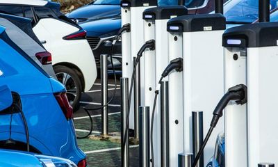 UK government vows 10-fold increase in electric car chargers by 2030