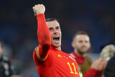 Brilliant Bale carries Wales into World Cup playoff final
