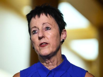 Study shows workers worse off over decade