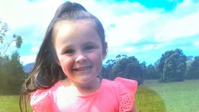 The Loop: Missing girl found safe, Zelenskyy marks one month since invasion, and COVID tests scrapped for Aussie arrivals