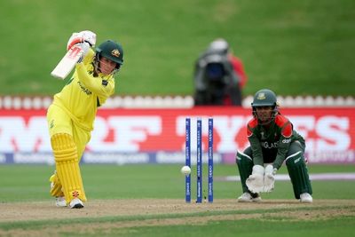 Australia battle past gritty Bangladesh in Cricket World Cup
