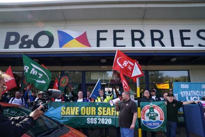 Union leaders hold talks with P&O to demand reinstatement of sacked seafarers