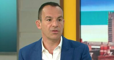 Martin Lewis apologises over advice change after energy companies U-turn