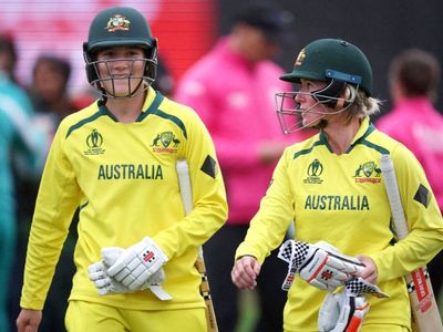 Australia survive scare against Bangladesh to top World Cup group