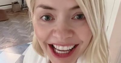 Holly Willoughby goes make-up free as she signs books for Mother's Day