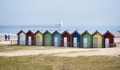 Spring sunshine to last all weekend but wintry showers then forecast