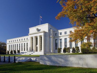 Economist Now Calling For Back-To-Back 0.5% Fed Interest Rate Hikes