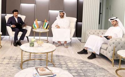 Stalin holds discussions with UAE Ministers