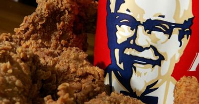 Angry woman calls police after KFC didn't bag up enough chicken with her order