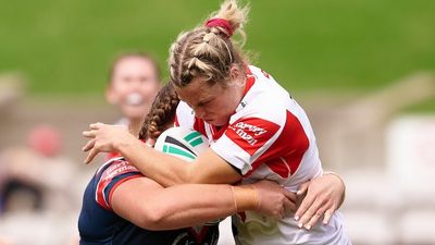 St George Illawarra Dragons record 16-10 NRLW win over Sydney Roosters