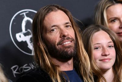 Foo Fighters drummer Taylor Hawkins dies