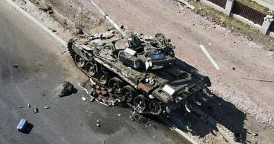 Russian troops use tank to run over and kill their own commander after Ukraine war failures