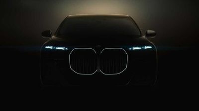 One BMW i7 Sedan Trim Level Confirmed, Some Cabin Features Revealed