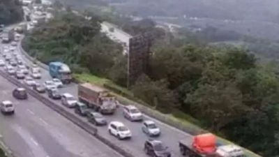 Traffic disrupted on Pune-Mumbai Expressway for over six hours after tanker overturns