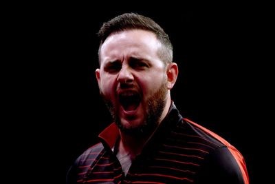 Gary Anderson labels Joe Cullen a ‘cheat’ as darts players row after Premier League match