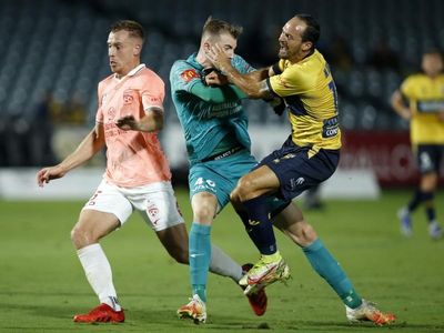Mariners grab big ALM win over Adelaide