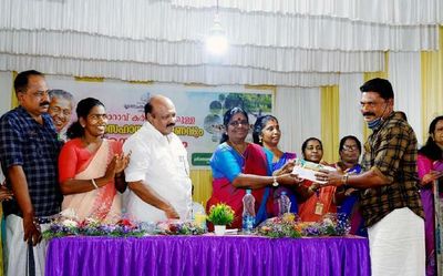 ₹3.01-cr. compensation given to duck farmers in Alappuzha