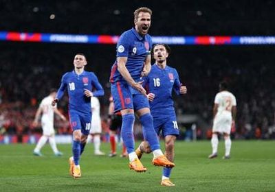 England 2-1 Switzerland: Harry Kane nets winner from spot as Three Lions battle to friendly victory