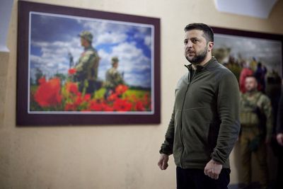 Ukraine leader demands Western nations give arms, asks if they're afraid of Moscow