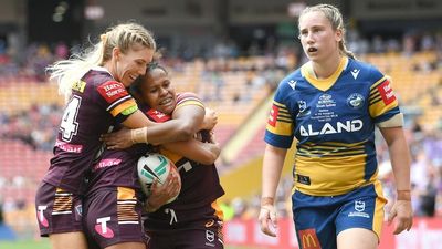 Parramatta let NRLW finals berth slip through their fingers in 38-4 loss to Brisbane