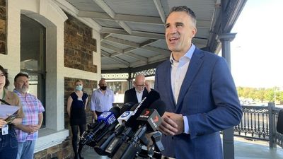 Premier Peter Malinauskas announces the Adelaide 500 supercars race will return in 2022