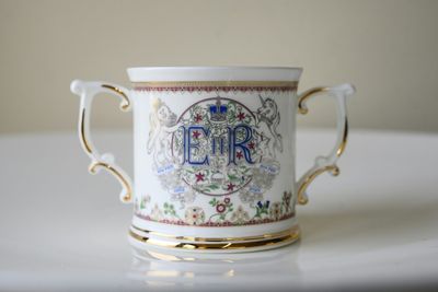 UK ceramist fired up for Elizabeth II's Platinum Jubilee