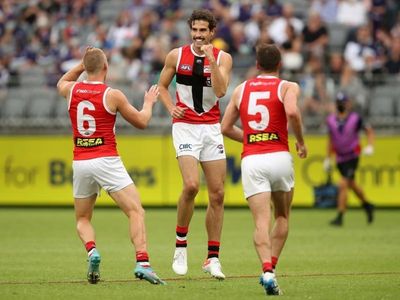 King stars as Saints beat Dockers in Perth