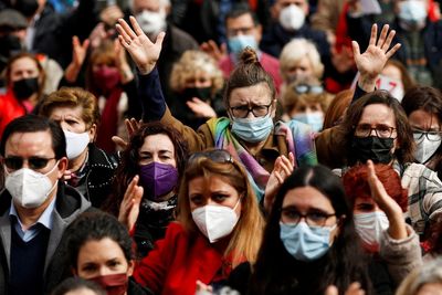 Spanish choirs lead global singalong for peace in Ukraine