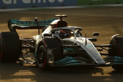 Russell: P5 only realistic target in "knife-edge" Mercedes