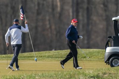 Tweet claims Donald Trump hit a hole-in-one before his Georgia rally. Some on Twitter have doubts.