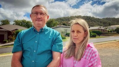 Parents outraged over changes to school enrolment boundaries in Queanbeyan suburb of Jerrabomberra