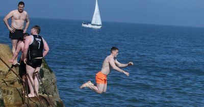 Irish people bask in glorious 18C weather as Met Eireann forecaster warns temperatures are set to dip below freezing