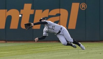 White Sox outfielder Andrew Vaughn leaves spring training game with injury