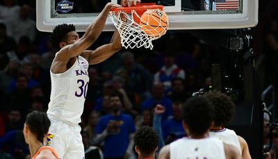 Win (all the damn time) or go home? Kansas, UNC round out all-blue-blood Final Four