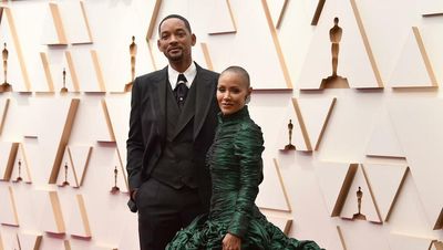 Hollywood power couples arrive hand in hand at the Oscars