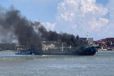 Oil tanker explodes on Chao Phraya river; 1 dead