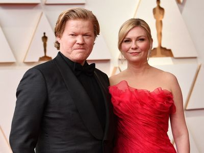 Kirsten Dunst and Jesse Plemons give shoutout to their sons at ‘toddler Oscars party’