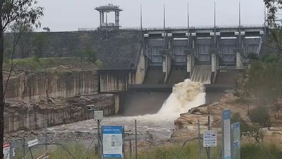 South-east Queensland 'minor' dam releases begin from Wivenhoe, Somerset and North Pine dams