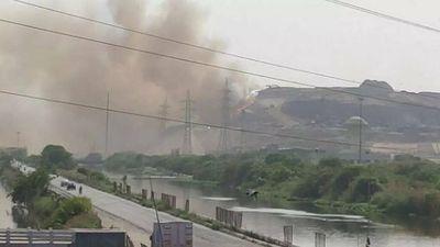 Delhi: Massive fire breaks out at Ghazipur dumping yard; govt demands report
