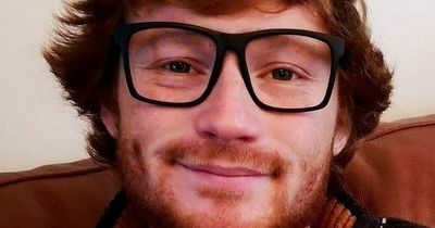 Ed Sheeran lookalike swamped by female admirers who think he is singing sensation