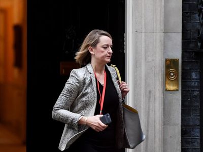 Laura Kuenssberg to replace Andrew Marr as Sunday Morning presenter