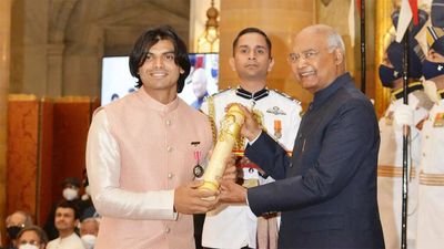 Olympic champion Neeraj Chopra receives Padma Shri